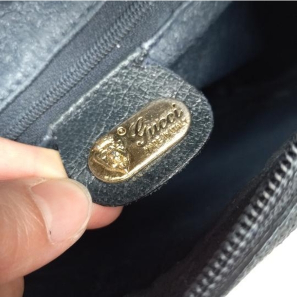 Authentic Vintage Gucci GG Monogram Supreme Camera Crossbody Bag - Picture 9 of 12